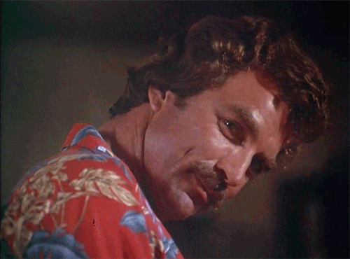 Clicca per vedere l'immagine originale Magnum P.I. sbatte gli occhi