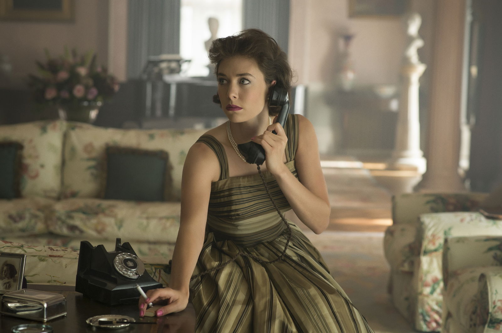 Clicca per vedere l'immagine originale Margaret in una scena di The Crown