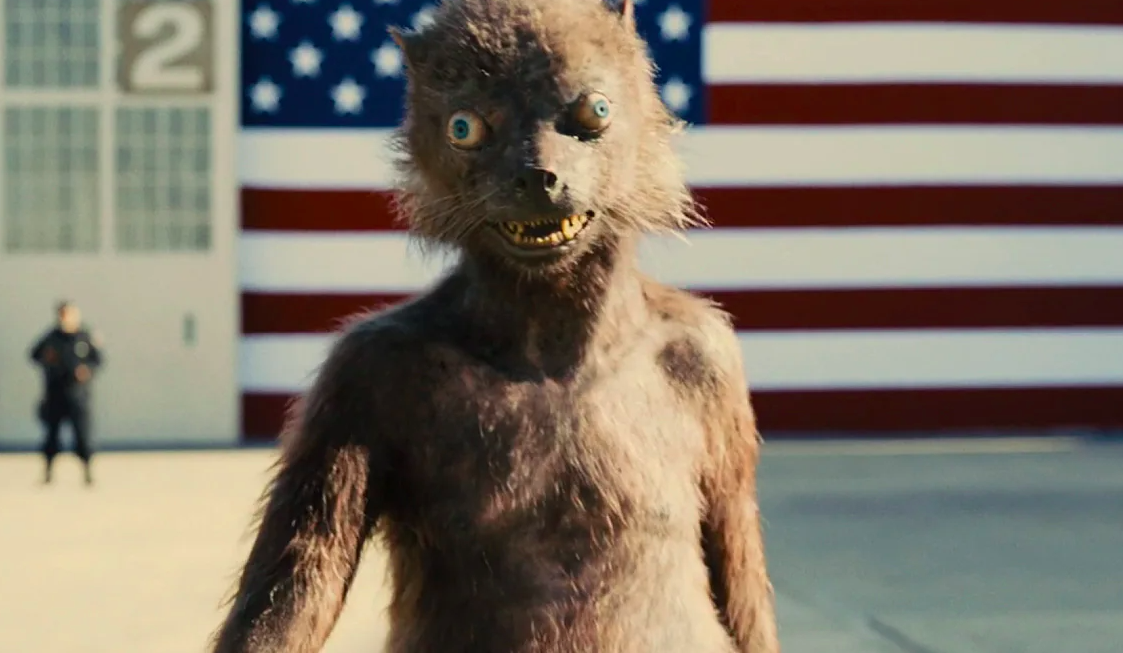 Mis juhtus Weaseliga? Nirk filmi alguses