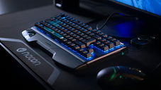 Copertina di NACON CL 750OM, una tastiera da gaming funzionale e compatta