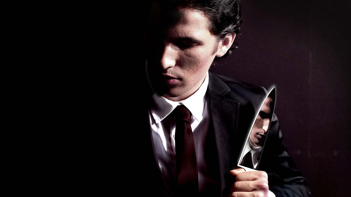 Copertina di American Psycho: la spiegazione del film e le interpretazioni del suo finale
