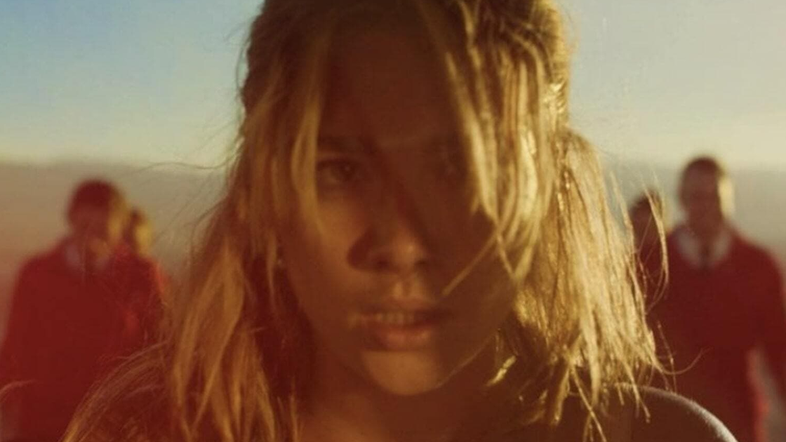 Copertina di Harry Styles e Florence Pugh sono una coppia nel teaser di Don't Worry Darling