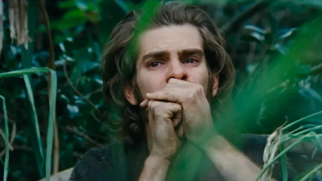 Copertina di Andrew Garfield ci tira le orecchie: "Non mi ritiro!"