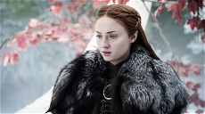 Copertina di Game of Thrones 8: Sophie Turner racconta come la produzione combatte gli spoiler (anche dai droni)