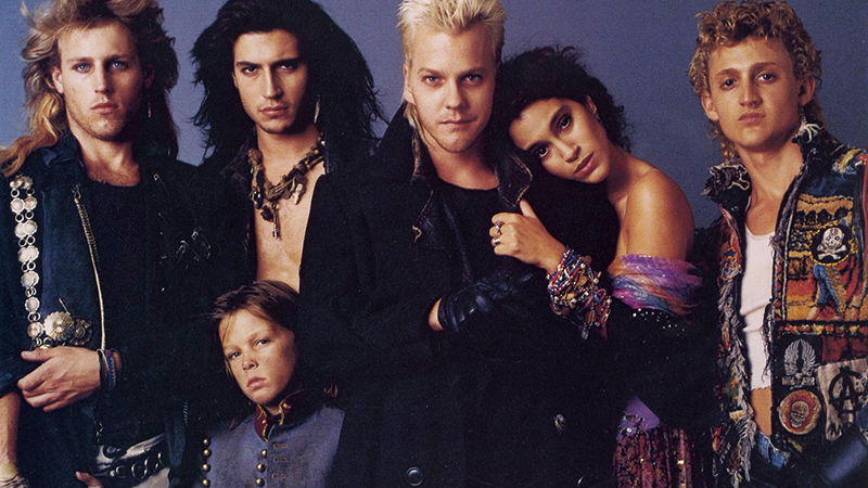 Copertina di Ragazzi perduti: è in lavorazione la serie TV reboot del film di Joel Schumacher