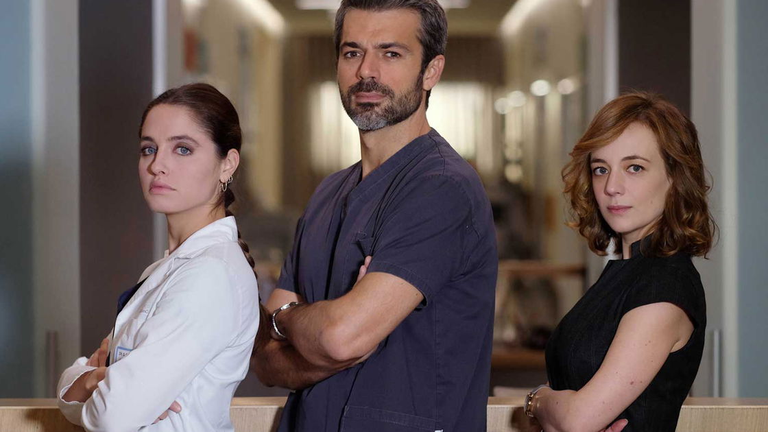 Copertina di Doc – Nelle tue mani: Luca Argentero e Matilde Gioli confermano l'inizio delle riprese