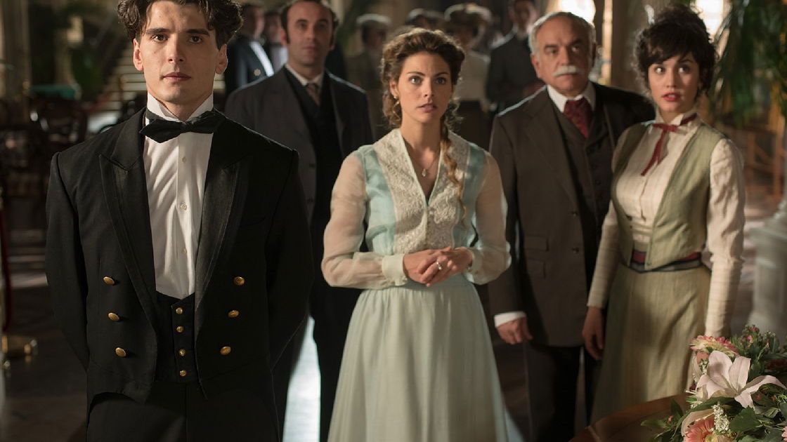 Copertina di Cosa aspettarsi da Grand Hotel, la serie spagnola in arrivo su Canale 5