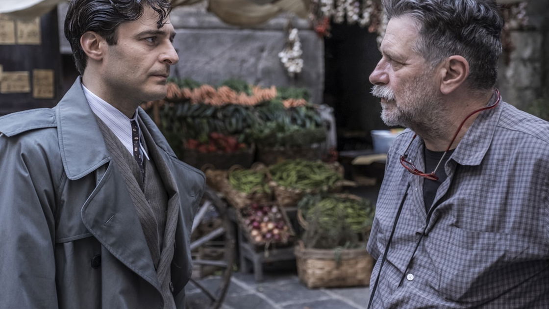 Copertina di Il commissario Ricciardi: trama e cast della nuova serie con Lino Guanciale