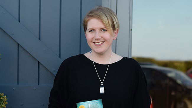 Copertina di So tutto di te: intervista all'autrice Clare Mackintosh