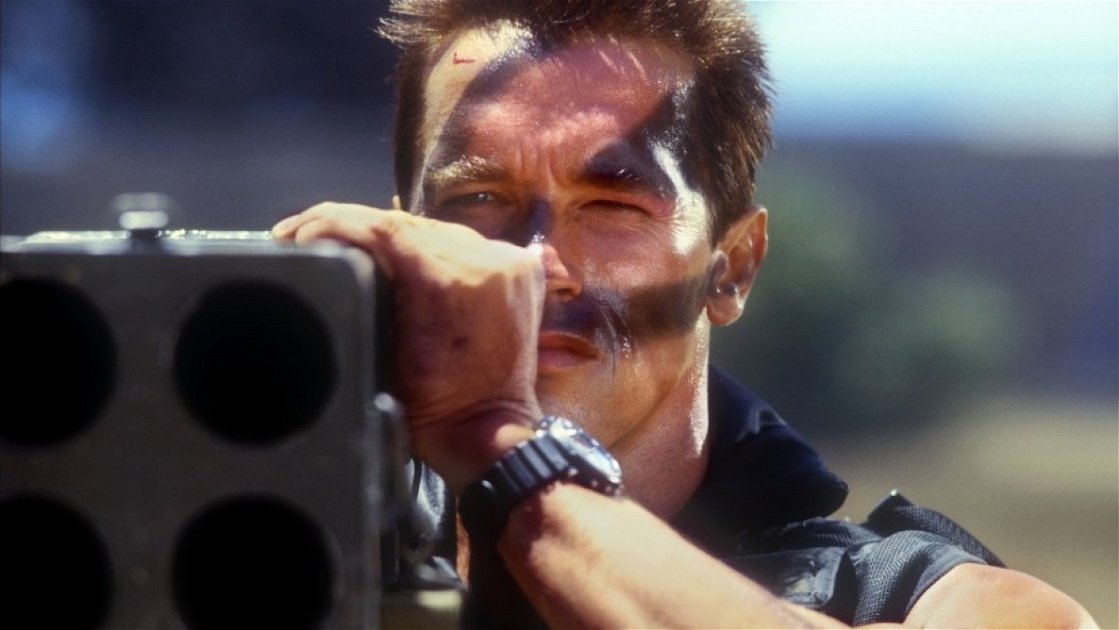 Copertina di Commando, la recensione del cult con Arnold Schwarzenegger del 1985