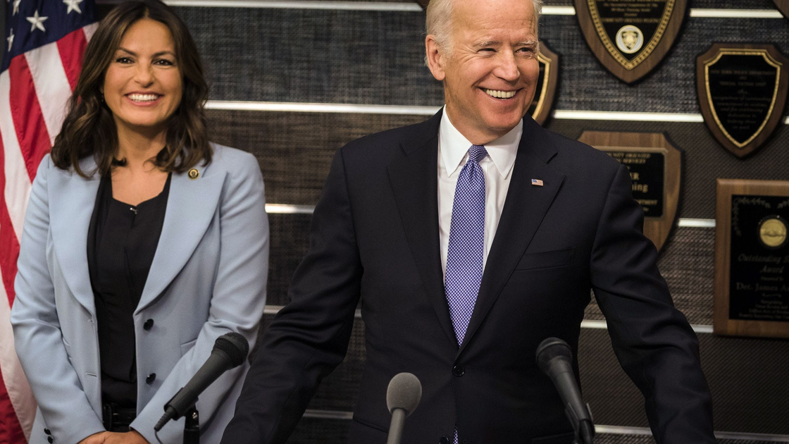 Copertina di Joe Biden in TV: i ruoli in Parks and Recreation e Law & Order SVU