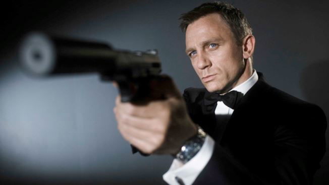 Copertina di Bond 25: ecco la nuova data di uscita, Cary Fukunaga alla regia
