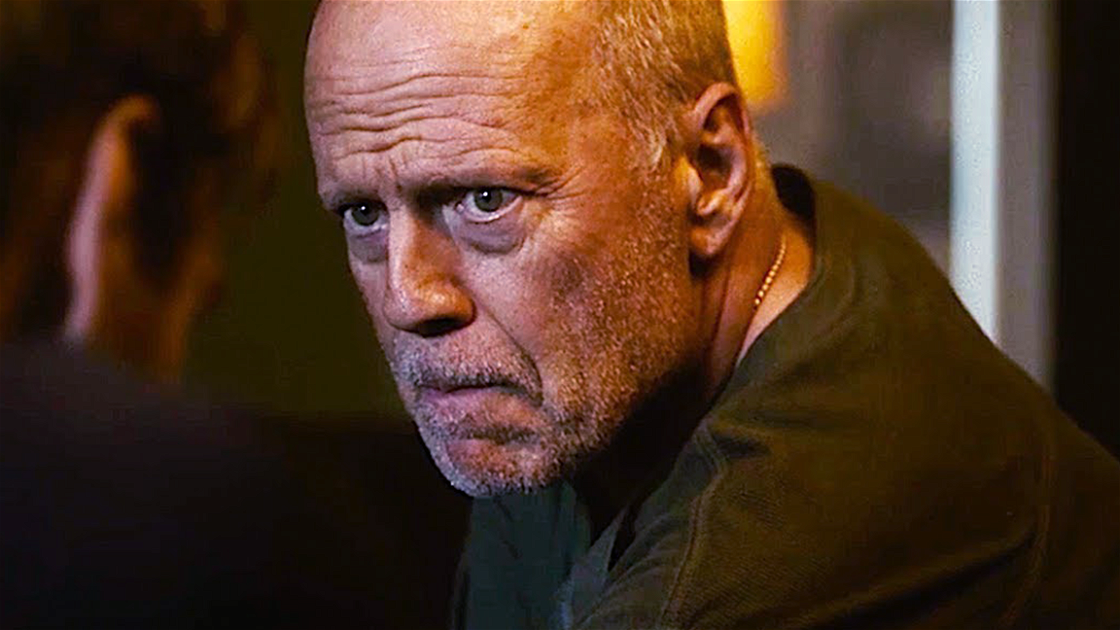 Copertina di Survive the Night, Bruce Willis è pronto a lottare nel primo trailer del thriller