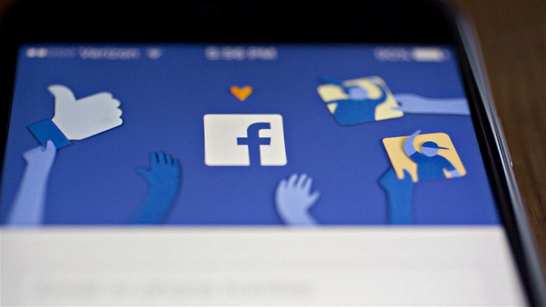 Copertina di Facebook classifica gli utenti in base alle loro segnalazioni di fake news
