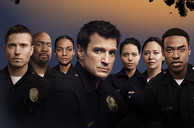 Copertina di The Rookie: come si conclude la seconda stagione del poliziesco con Nathan Fillion