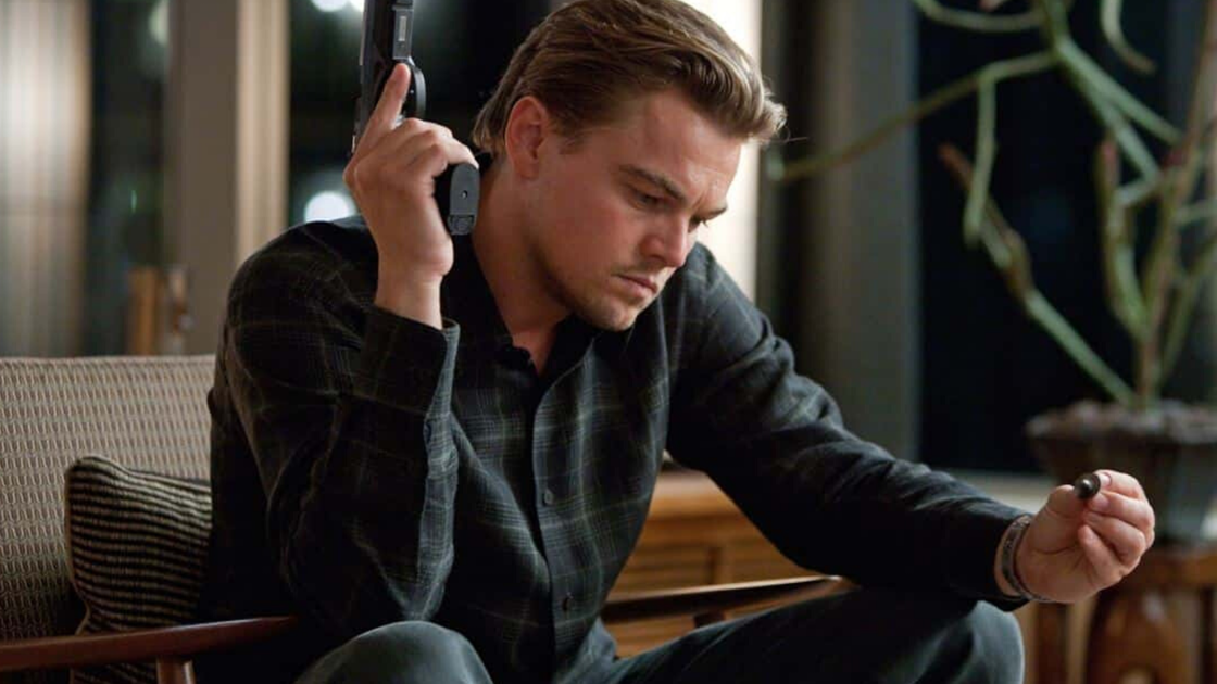 Copertina di A Christopher Nolan le sedie piacciono (sono gli smartphone che non sopporta!)