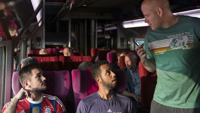 Copertina di Ore 15:17 – Attacco al treno, esce in Home Video l'ultimo film di Clint Eastwood
