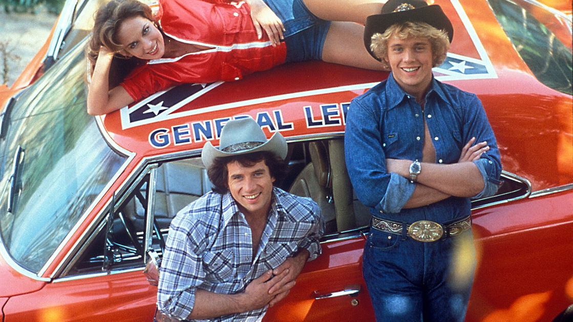 Copertina di Come sono oggi i protagonisti principali del cast di Hazzard?