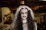 Copertina di Una visione terrificante! Tra i vicoli di Lucca è apparsa la Llorona