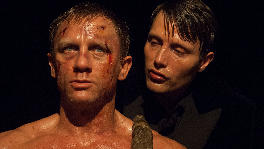 Copertina di Casino Royale, Daniel Craig e Mads Mikkelsen raccontano come è stata girata la celebre scena di tortura