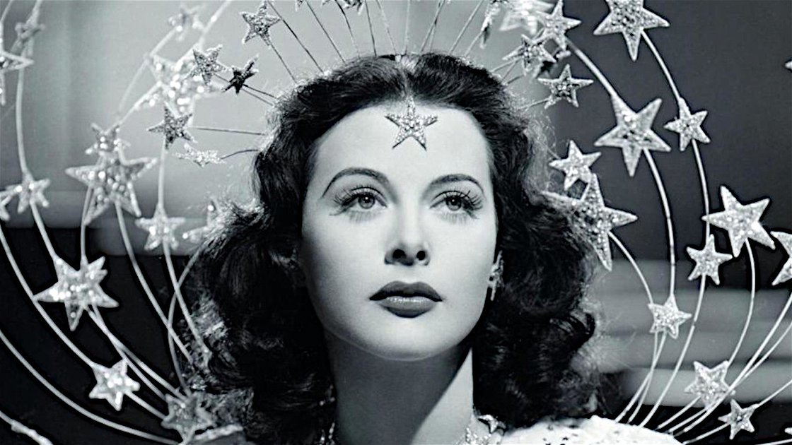 Copertina di La straordinaria vita di Hedy Lamarr diventa un graphic novel