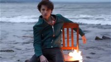 Copertina di Tom Holland rischia di prendere fuoco durante un servizio fotografico [VIDEO]