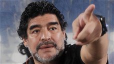 Copertina di PES 2017, Maradona minaccia un'azione legale contro Konami