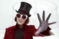 Copertina di Stasera in TV visitiamo la Fabbrica di Cioccolato con Johnny Depp: l'appuntamento è su Italia 1!