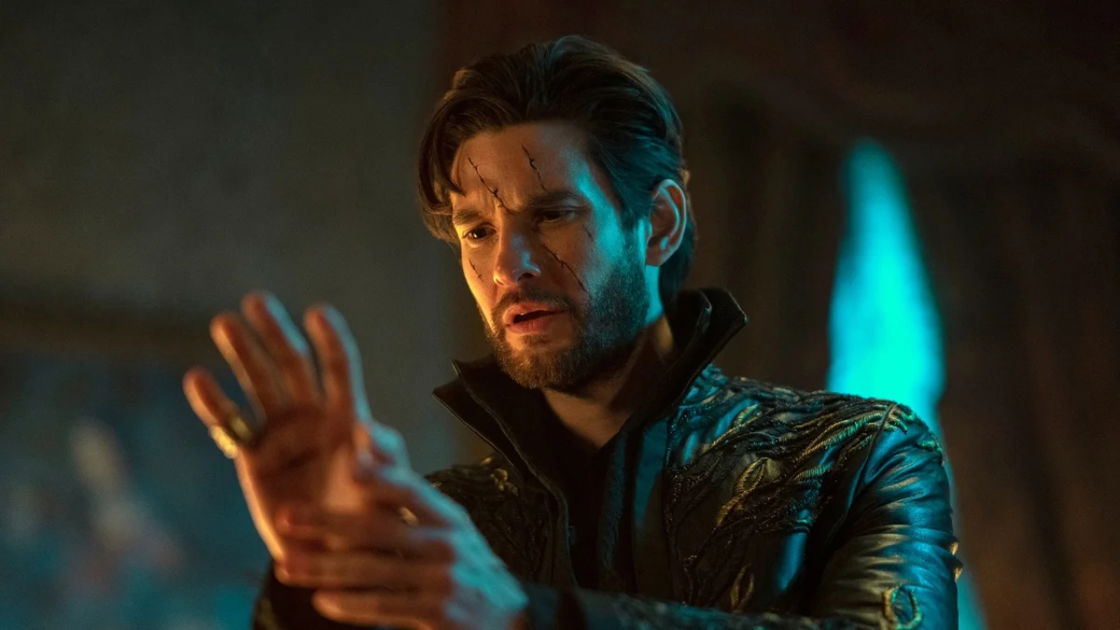 Copertina di Tenebre e Ossa 2: Ben Barnes svela i segreti dell'Oscuro