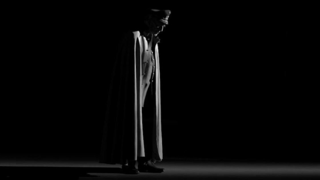 Copertina di Netflix trasforma il dittatore Pinochet in un vampiro