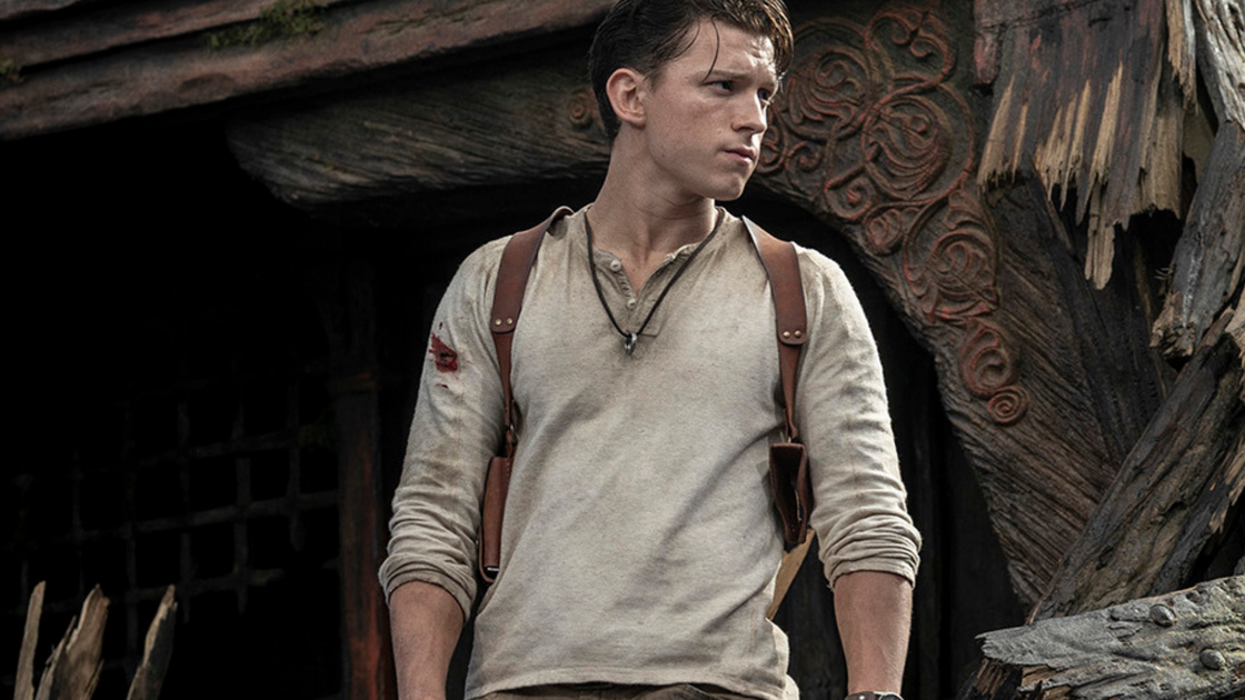 Copertina di Uncharted, la recensione: i film tratti dai videogiochi hanno lo stesso problema dei cinecomics Sony