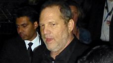Copertina di È iniziato il processo Weinstein: l'ex produttore in tribunale a New York