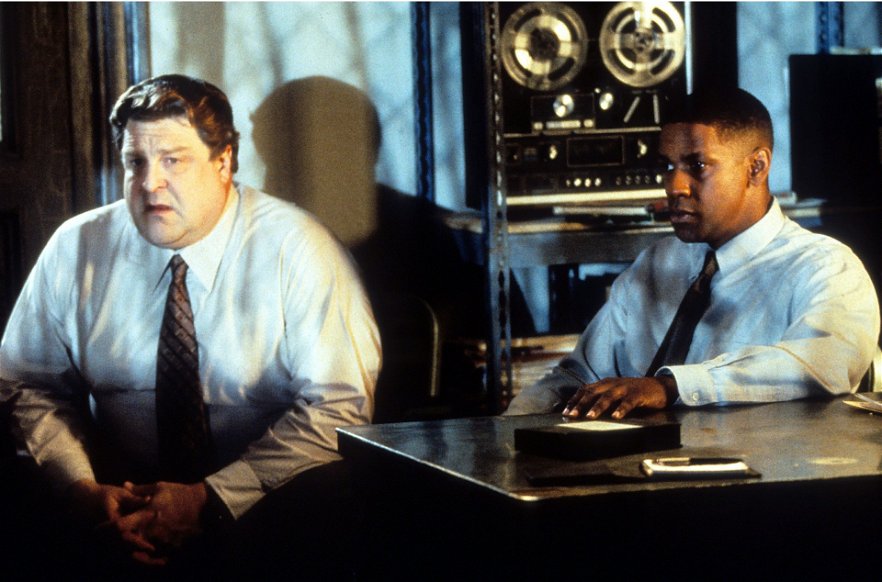 Copertina di Il tocco del male: trama e finale del film con Denzel Washington