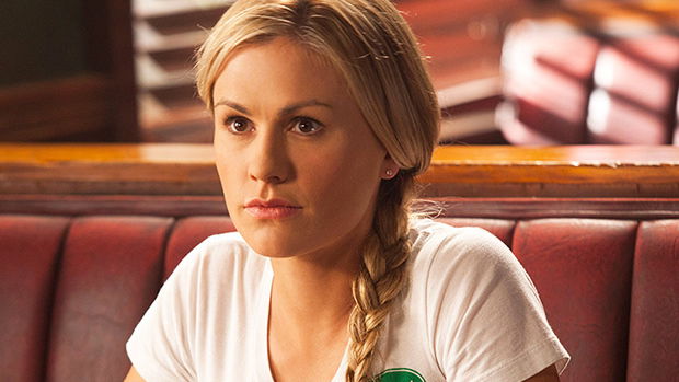 Copertina di True Blood: il finale della serie cult sui vampiri con Anna Paquin