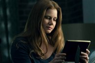 Copertina di La donna alla finestra: cosa sappiamo del thriller su Netflix con Amy Adams, Anthony Mackie e Gary Oldman