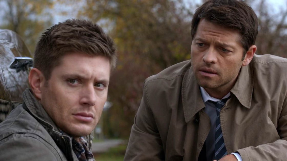 Copertina di Supernatural: l'aereo del cast costretto ad atterraggio d'emergenza