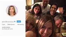 Copertina di Jennifer Aniston inaugura il suo Instagram con una reunion di Friends (e manda i social in tilt)