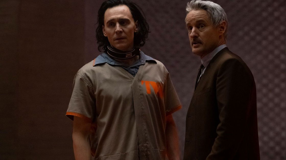 Copertina di Loki inizia a svelare la sua (pazzesca) trama nel nuovo trailer della serie Marvel