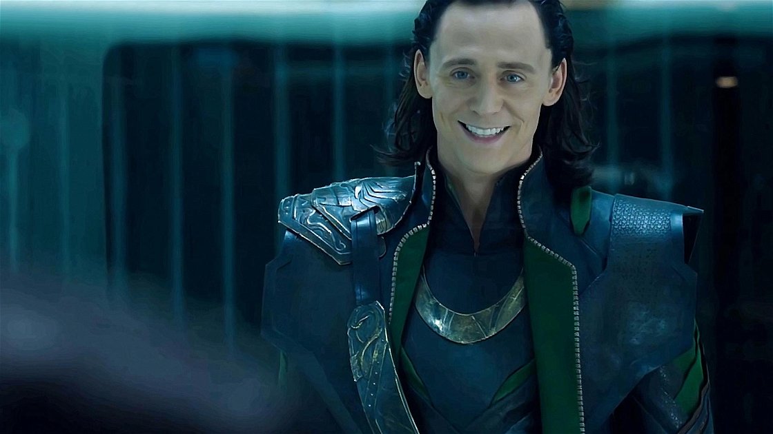 Copertina di 10 serie da guardare se stai amando Loki, la serie Marvel con Tom Hiddleston