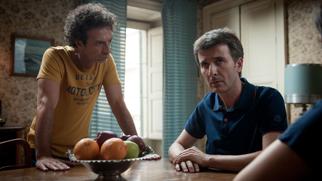 Copertina di Andiamo a quel paese: trama e cast del film con Ficarra e Picone
