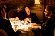 Copertina di Un altro giro, il film vincitore di un Oscar con Mads Mikkelsen, uscirà a maggio (e solo in sala)