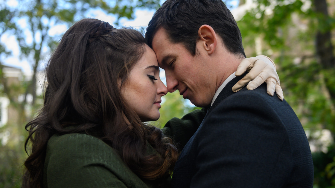 Copertina di L'ultima lettera d'amore: passione e rimpianto nel trailer del film con Felicity Jones e Shailene Woodley