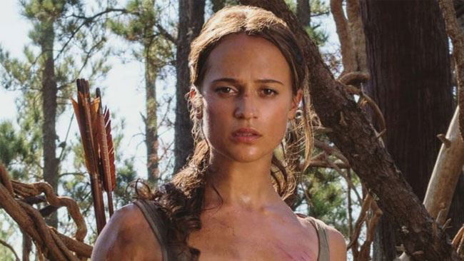 Copertina di Tomb Raider: Alicia Vikander e il confronto con Angelina Jolie