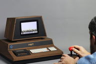 Copertina di PET De Lux, un tributo al Commodore PET 2001 Series Computer