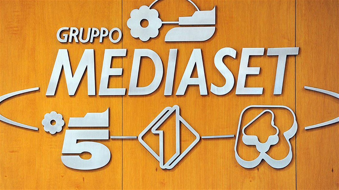 Portada de los horarios de Mediaset otoño 2020: programación y (pocas) noticias