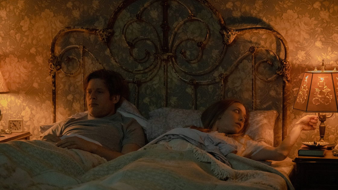 Copertina di L'apparenza delle cose: cosa sapere del film con Amanda Seyfried tratto dal romanzo di Elizabeth Brundage