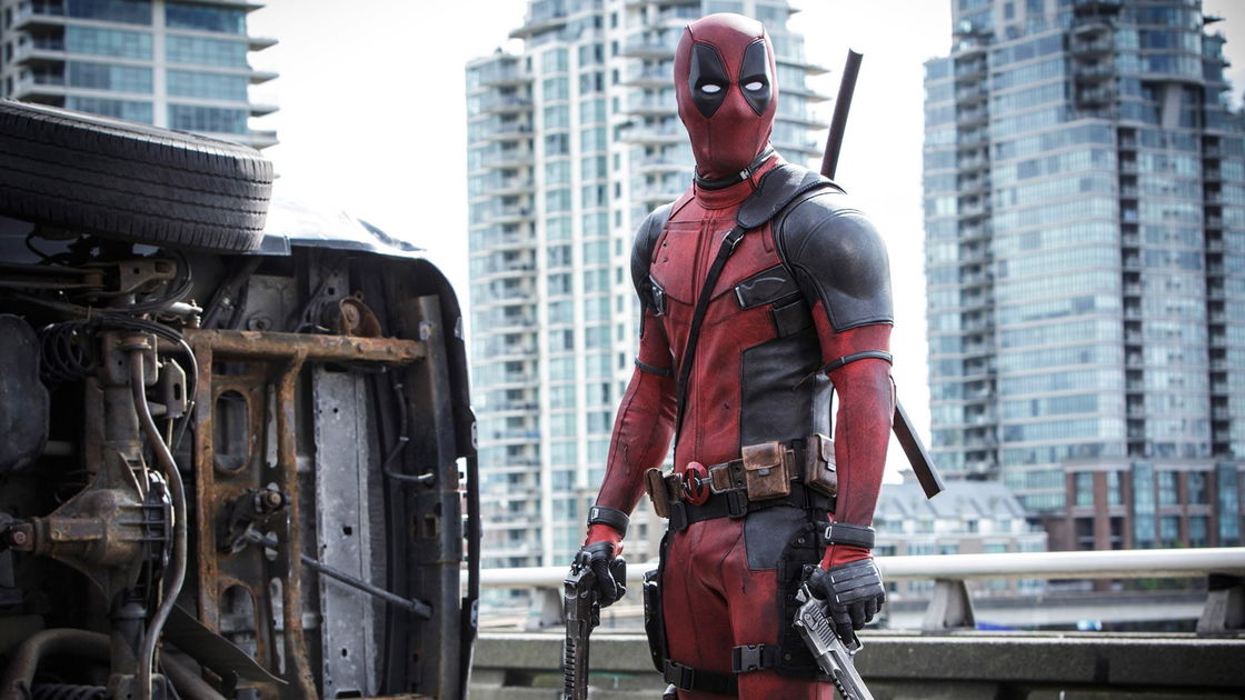 Copertina di Deadpool non sarà mai schiavo delle timeline X-Men: parlano gli sceneggiatori