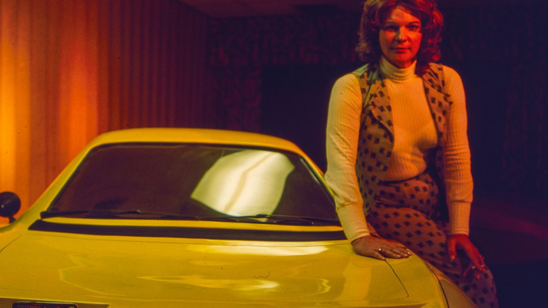 Portada de The Lady and the Dale, el tráiler de la docuserie sobre la vida y los secretos de Liz Carmichael