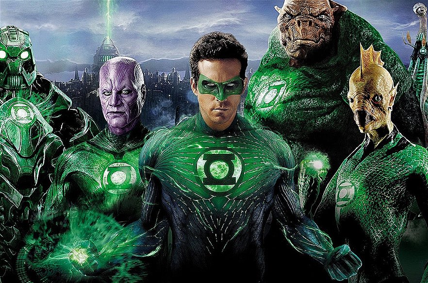 Copertina di Lanterna Verde: il film con Ryan Reynolds è davvero così orrendo?
