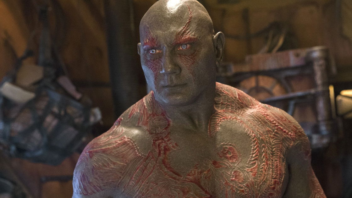 Copertina di The Walking Dead non vuole il super-fan Dave Bautista come zombie: 'Sono troppo grosso!'